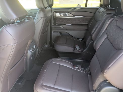 New 2026 Ford Explorer Platinum w/ LUX Leather Package AWD/4WD image 31