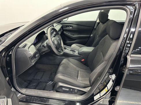 Certified 2023 Honda Accord EX image 10