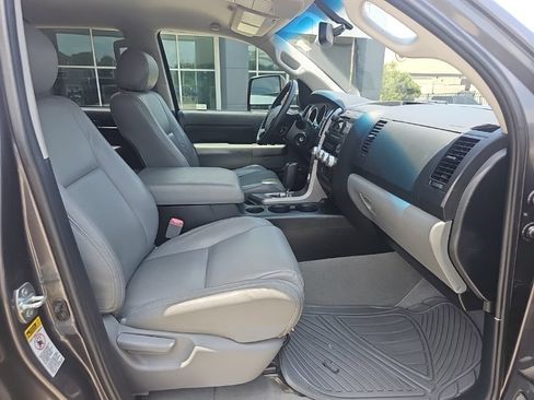 Used 2011 Toyota Tundra 2WD CrewMax w/ SR5 Pkg image 20