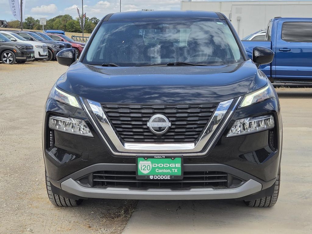 Used 2023 Nissan Rogue SV FWD image 3