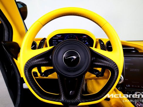 Used 2022 McLaren 720S Spider RWD image 16