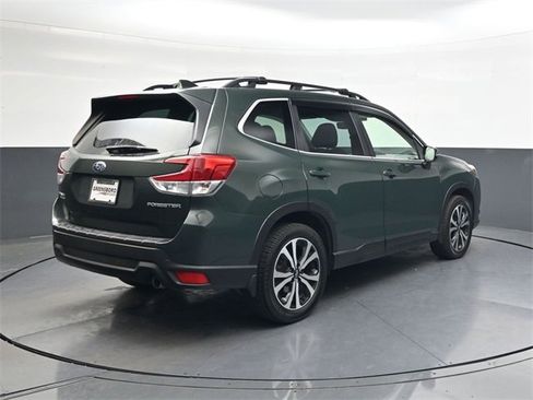 Used 2022 Subaru Forester Limited image 4