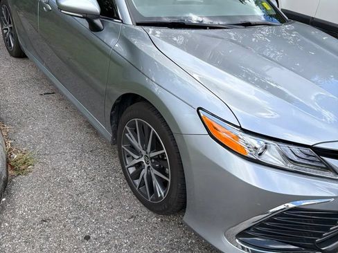 Used 2024 Toyota Camry XLE w/ Navigation Package FWD image 2