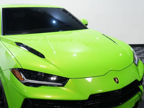 Used 2024 Lamborghini Urus S AWD/4WD image 12