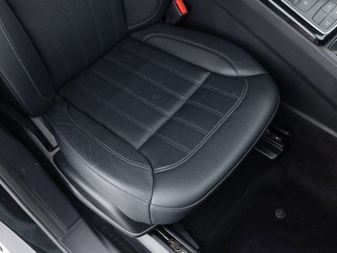 Used 2019 Mercedes-Benz GLE 400 4MATIC image 25