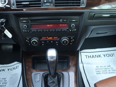 Used 2011 BMW 328i Convertible w/ Premium Pkg image 37