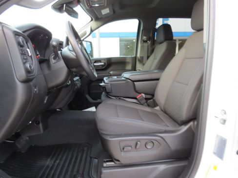 Used 2025 Chevrolet Silverado 2500 Custom w/ Custom Convenience Package image 20