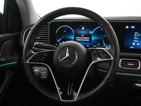 Used 2024 Mercedes-Benz GLE 450 4MATIC image 17