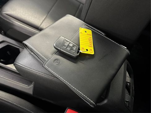 Used 2020 Volkswagen Tiguan SEL image 42