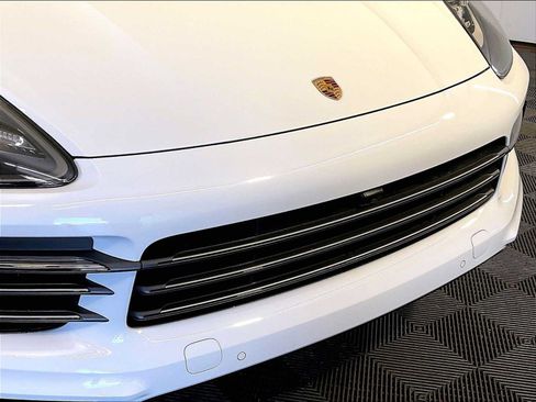 Certified 2023 Porsche Cayenne Coupe AWD/4WD image 34