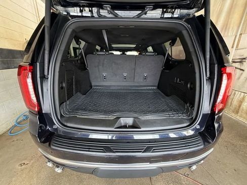 Used 2022 GMC Yukon XL Denali image 26