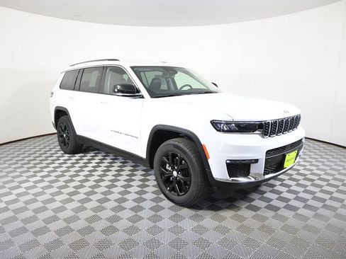 Used 2023 Jeep Grand Cherokee L Limited w/ Luxury Tech Group II AWD/4WD image 9