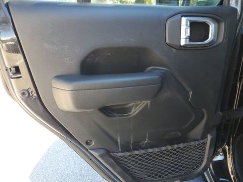 Used 2022 Jeep Wrangler Unlimited Sport w/ Xtreme Recon 35" Tire Package image 15