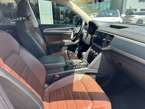 Used 2021 Volkswagen Atlas SEL Premium AWD/4WD image 17