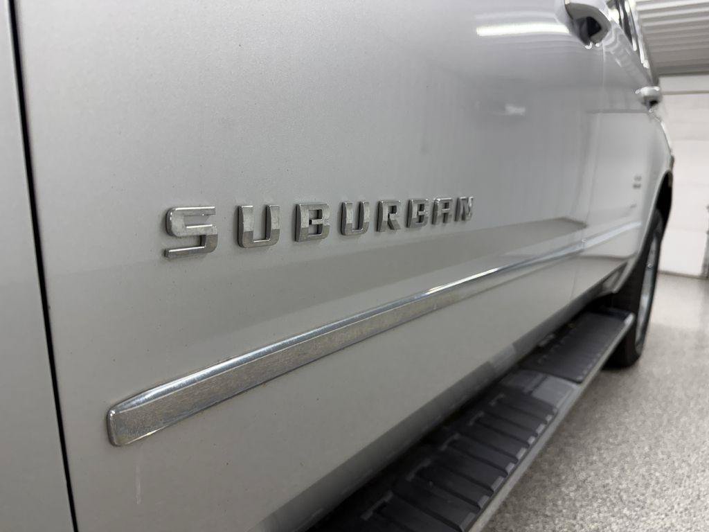 Used 2017 Chevrolet Suburban LT w/ LT Signature Package AWD/4WD image 10