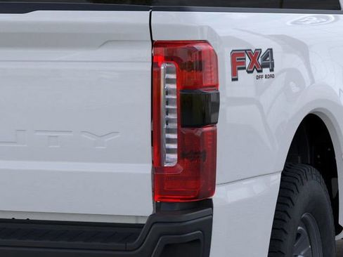 New 2026 Ford F350 XL w/ 360-Degree Camera Package image 21