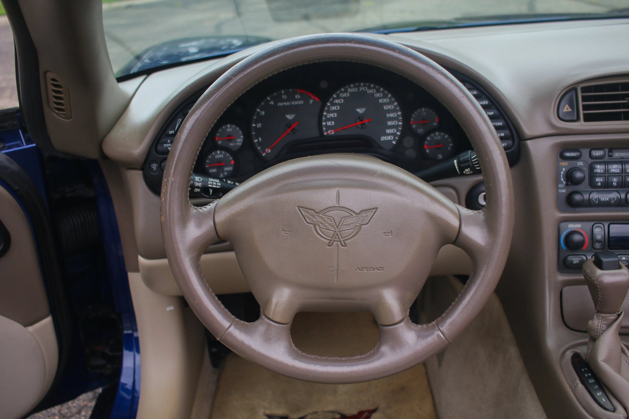 Used 2004 Chevrolet Corvette Convertible w/ Preferred Equipment Group RWD image 16