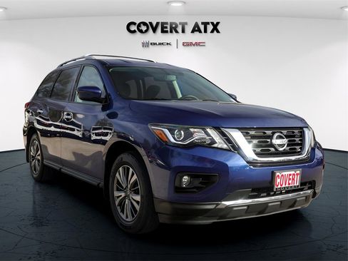 Used 2020 Nissan Pathfinder SV image 9