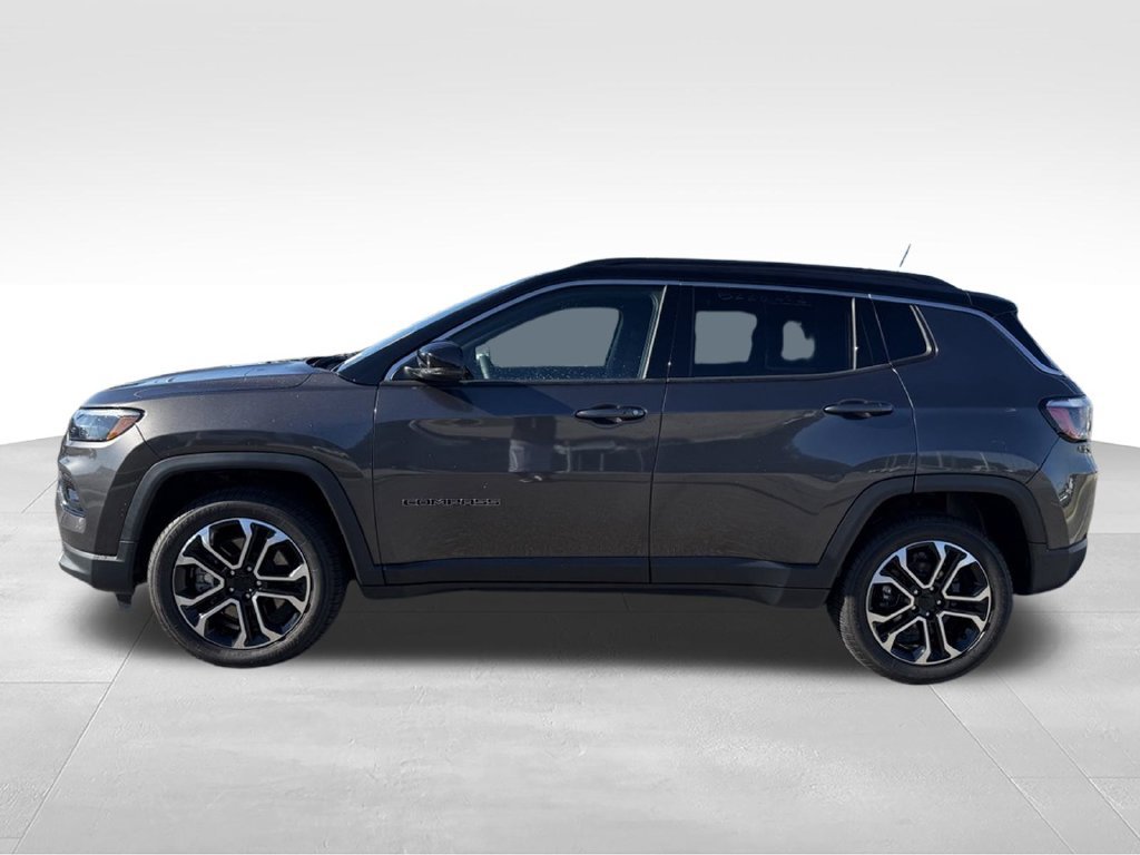 Used 2024 Jeep Compass Limited AWD/4WD image 2