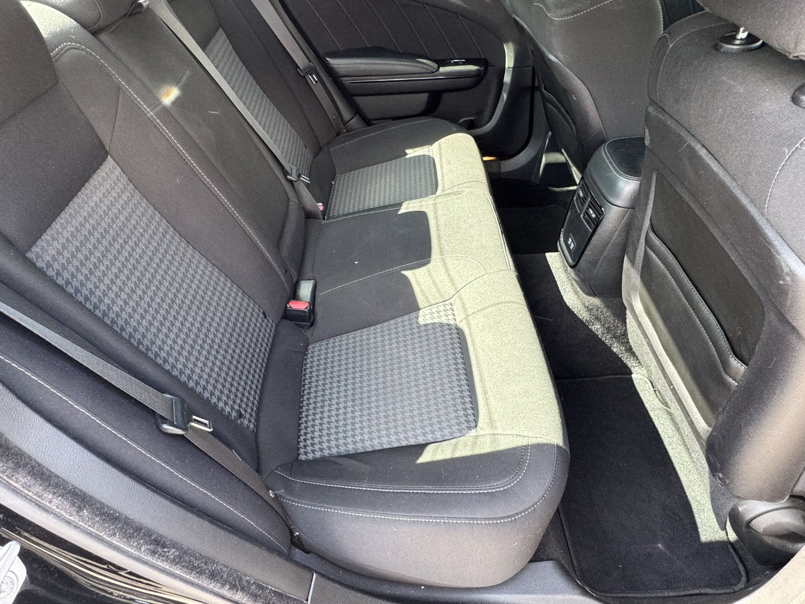 Used 2020 Dodge Charger GT w/ Blacktop Package RWD image 17