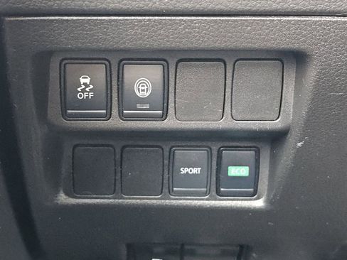 Used 2021 Nissan Rogue Sport S image 15