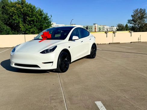 Used 2022 Tesla Model Y Performance AWD/4WD image 45