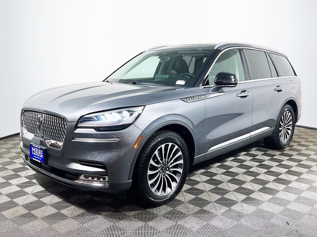 Used 2021 Lincoln Aviator Reserve w/ Equipment Group 201A AWD/4WD image 3
