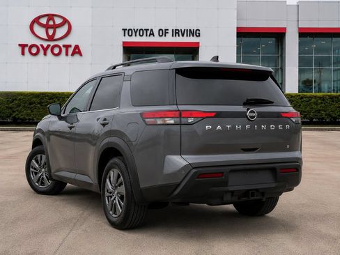 Used 2023 Nissan Pathfinder S FWD image 4