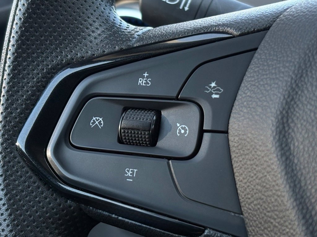 Used 2024 Chevrolet Trax LT FWD image 14