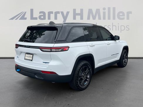 New 2025 Jeep Grand Cherokee Trailhawk AWD/4WD image 5