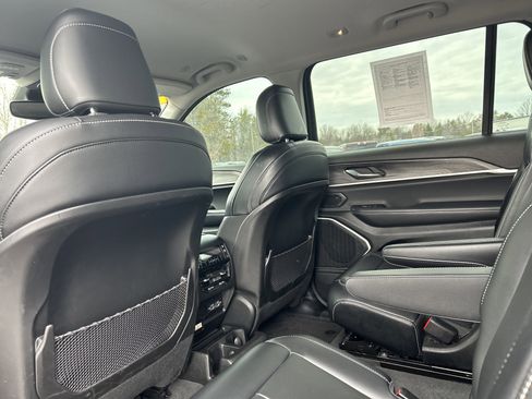 Used 2021 Jeep Grand Cherokee L Limited image 13