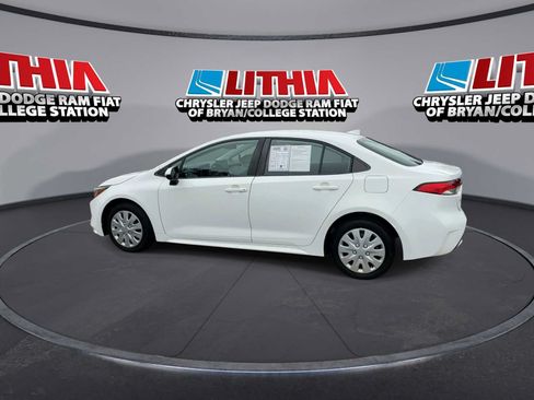 Used 2022 Toyota Corolla LE FWD image 5