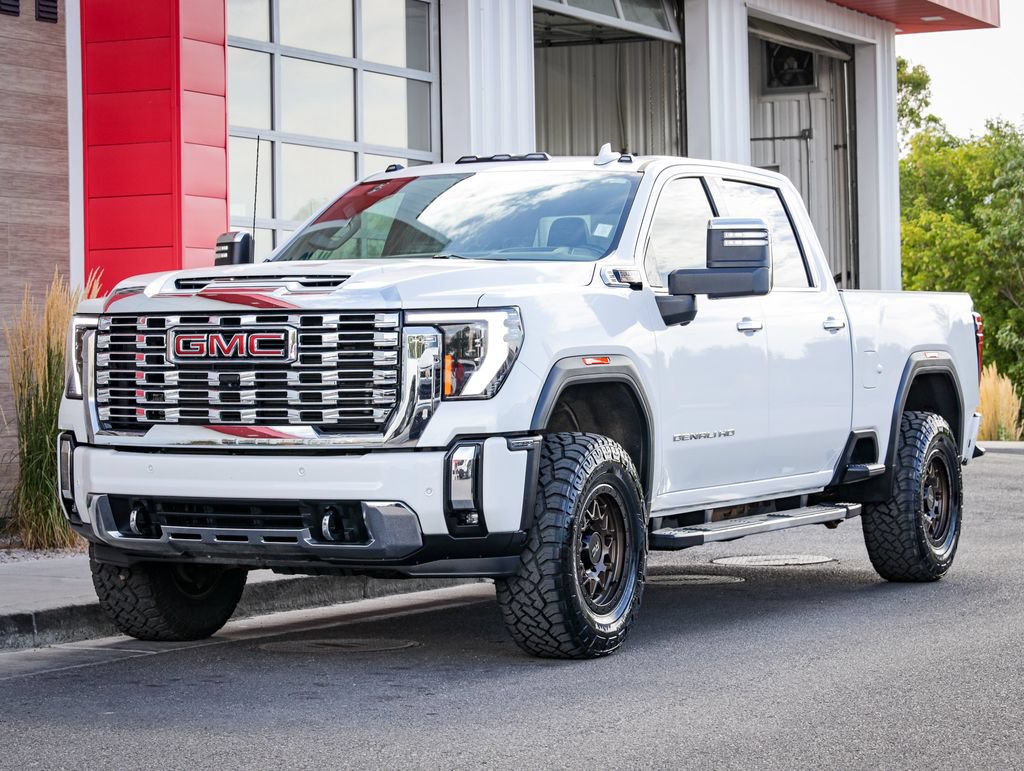 Used 2024 GMC Sierra 2500 Denali w/ Denali Reserve Package AWD/4WD image 8