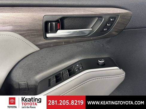 Used 2021 Toyota Highlander Limited AWD/4WD image 12