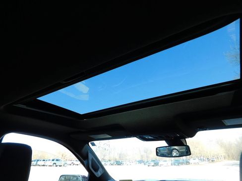 Used 2022 GMC Sierra 1500 AT4 w/ AT4 Premium Package image 4