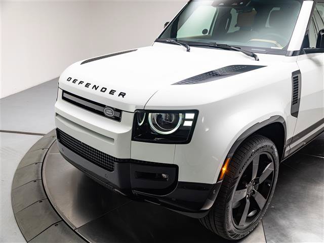 New 2026 Land Rover Defender 110 X-Dynamic SE AWD/4WD image 9
