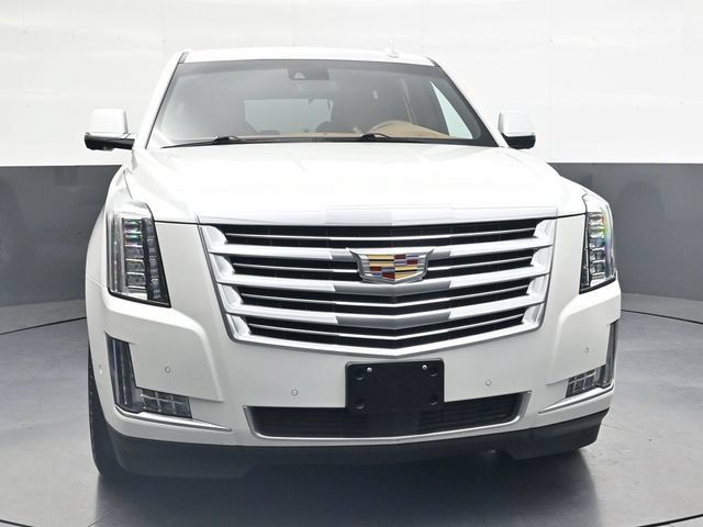 Used 2017 Cadillac Escalade Platinum AWD/4WD image 11