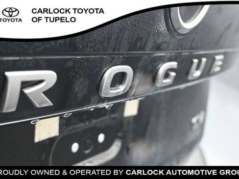 Used 2024 Nissan Rogue SV w/ SV Premium Package FWD image 14
