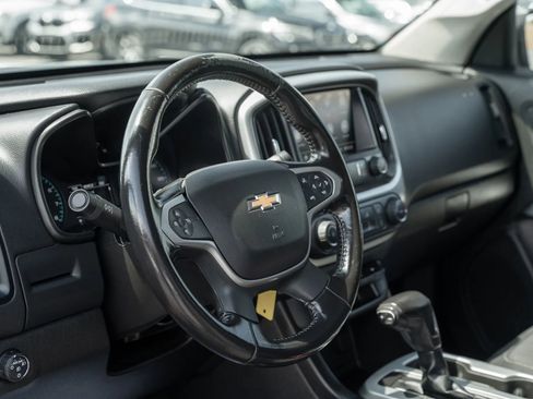 Used 2021 Chevrolet Colorado LT w/ LT Convenience Package RWD image 13