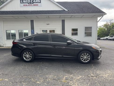 Used 2018 Hyundai Sonata SE FWD image 2