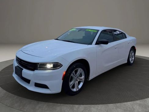 Used 2023 Dodge Charger SXT RWD image 3