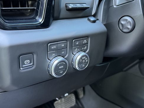 Used 2026 GMC Sierra 1500 AT4 w/ AT4 Premium Package AWD/4WD image 6