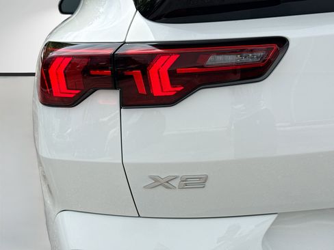 New 2026 BMW X2 xDrive28i w/ Technology Package AWD/4WD image 10