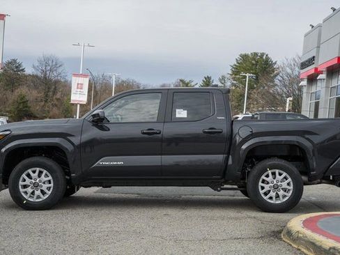 New 2026 Toyota Tacoma SR5 image 4