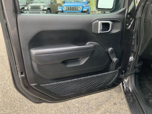 Used 2020 Jeep Wrangler Unlimited Sport image 18