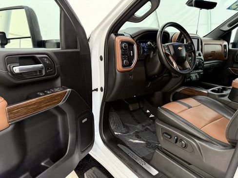 Used 2023 Chevrolet Silverado 3500 High Country w/ Z71 Off-Road Package image 34