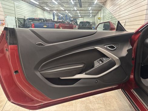 Used 2017 Chevrolet Camaro LT image 7