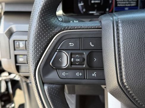 Used 2025 Toyota 4Runner Limited AWD/4WD image 18