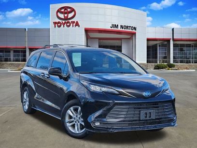 Used 2023 Toyota Sienna XLE Woodland Edition