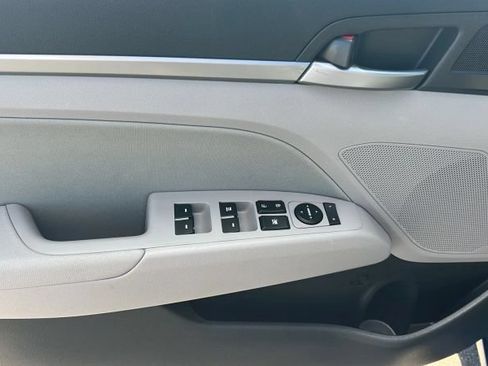 Used 2018 Hyundai Elantra SEL FWD image 17